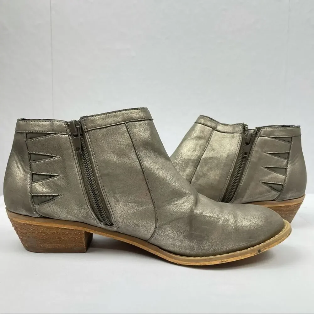 Tucker + Tate | Girls Youth Tinsley Metallic Pewter Zipper Ankle Booties